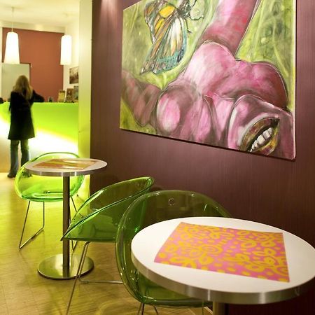 Dahlia Inn Prague Ngoại thất bức ảnh